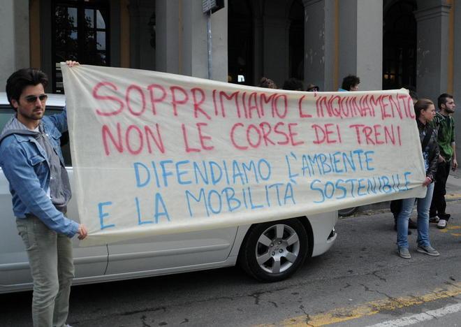 Assemblea dei pendolari della Pisa-Lucca-Aulla