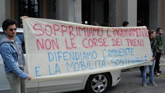 Assemblea dei pendolari della Pisa-Lucca-Aulla