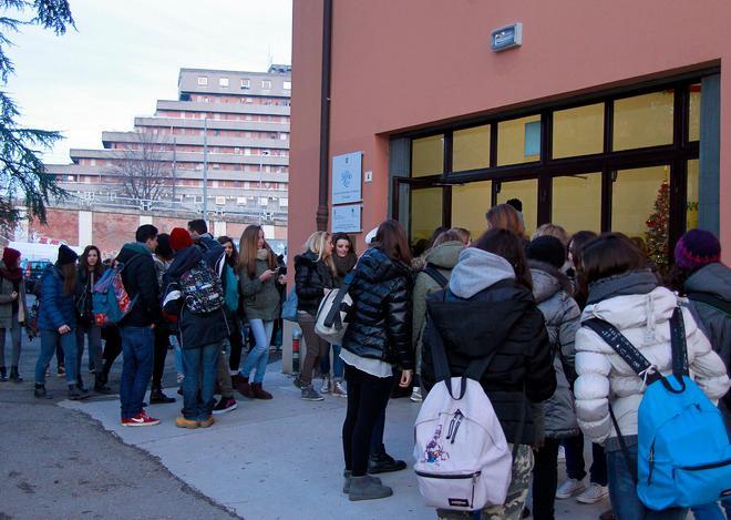 Sigonio, cede ancora il soffitto 