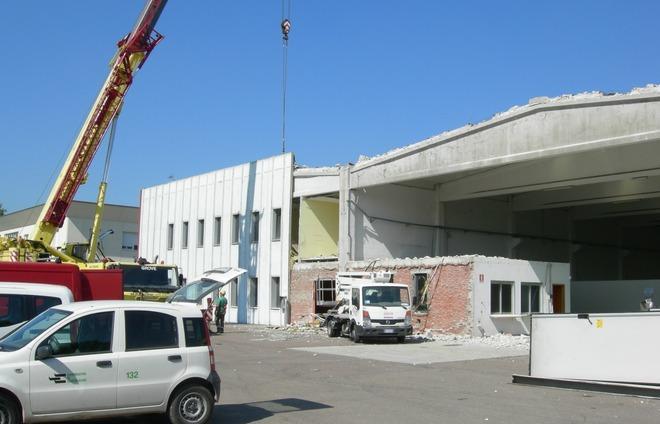 Caso-Emotec: paga per poter produrre 