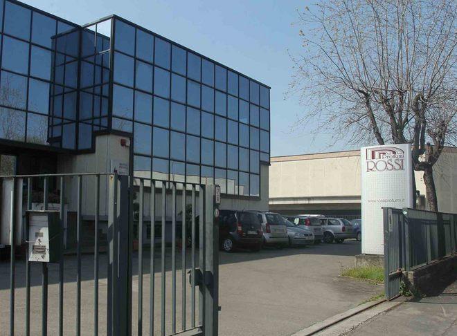 Ladri nell magazzino di Rossi Profumi 