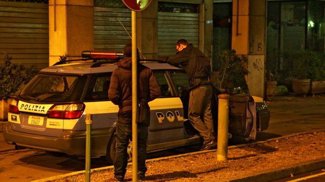 Rapina davanti alla stazione: arrestato un 21enne