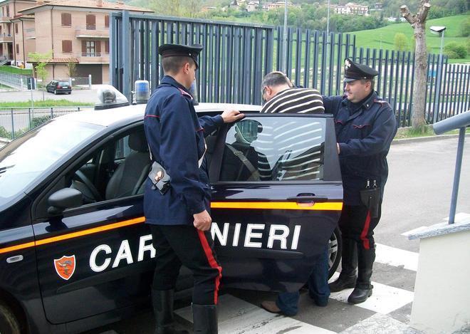 Guastallese tortura un imprenditore 