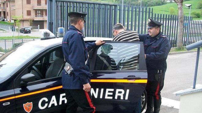 Guastallese tortura un imprenditore