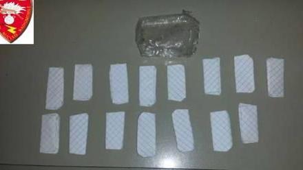 Aveva quindici dosi di droga nelle mutande: arrestato