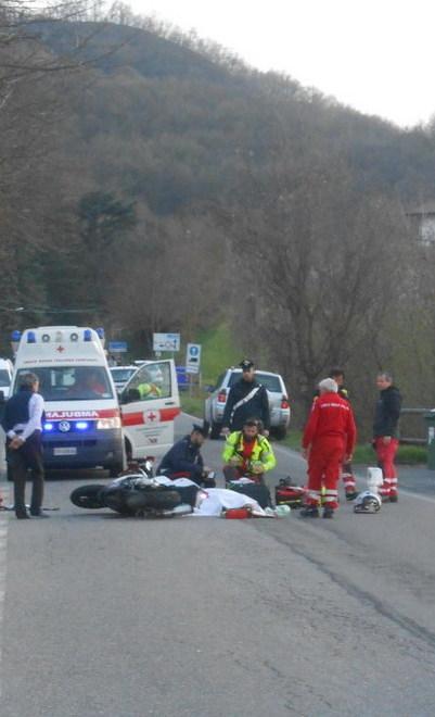 Motociclista morto, s’indaga su un’auto 