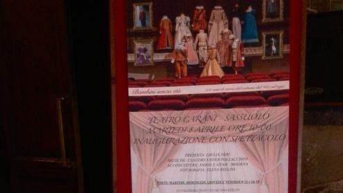 Modelli “baby” sfilano in teatro