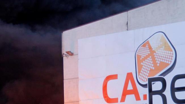 Incendio Ca.Re. ora spunta un indagato