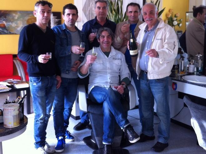 Aurelio, quarant’anni a tagliare capelli e... crisi