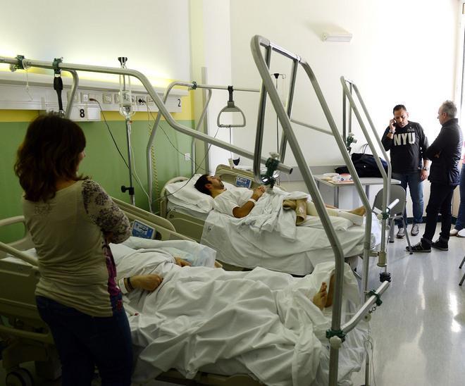 Agenti inseguono i ladri e si schiantano 