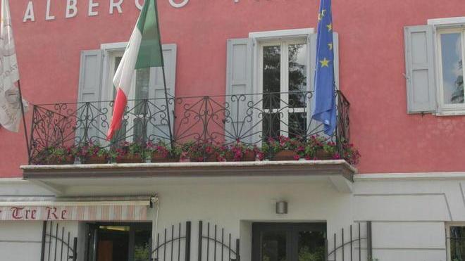 Ristoratrice resta intrappolata con la mano nell’impastatrice