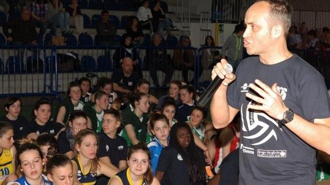 «Il Comune ci deve dei soldi: si va avanti col volontariato»