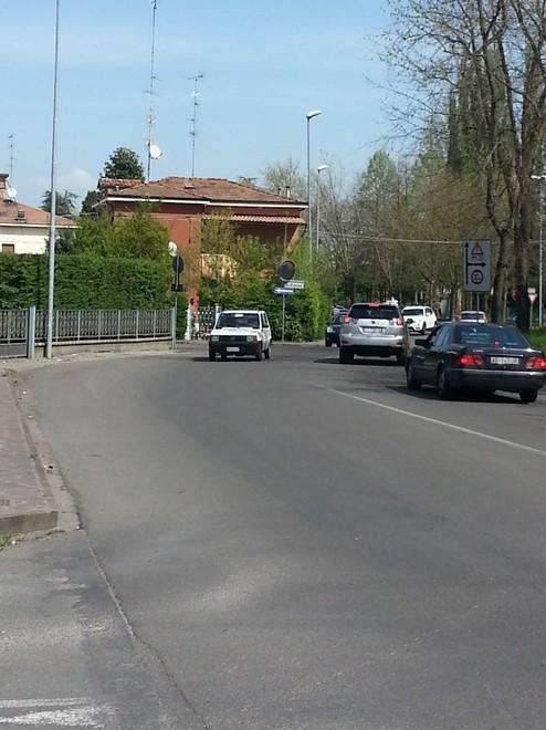 Una bomba e 300 proiettili scoperti in una soffitta