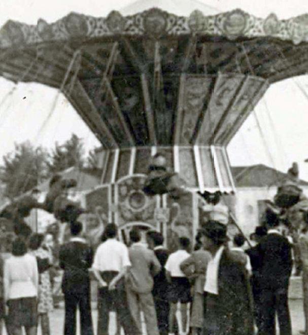 Una piazzetta per il giostraio 