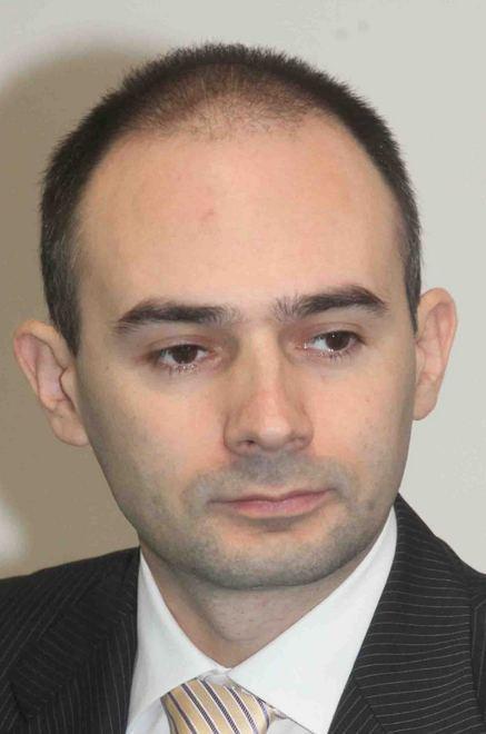 «Fuori i trombati dalle partecipate» 