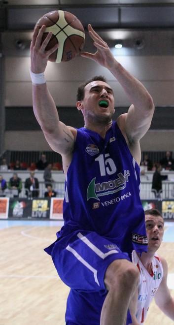 Benfatto è fermo ai box e la Mobyt adesso trema 