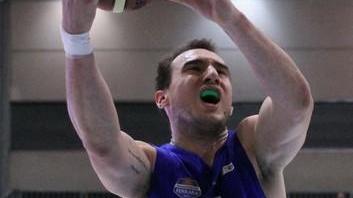 Benfatto è fermo ai box e la Mobyt adesso trema