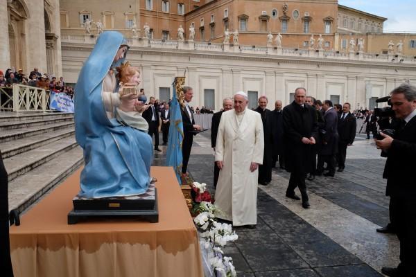 La Regina di Bancali viaggia sino a Roma e commuove il Papa 