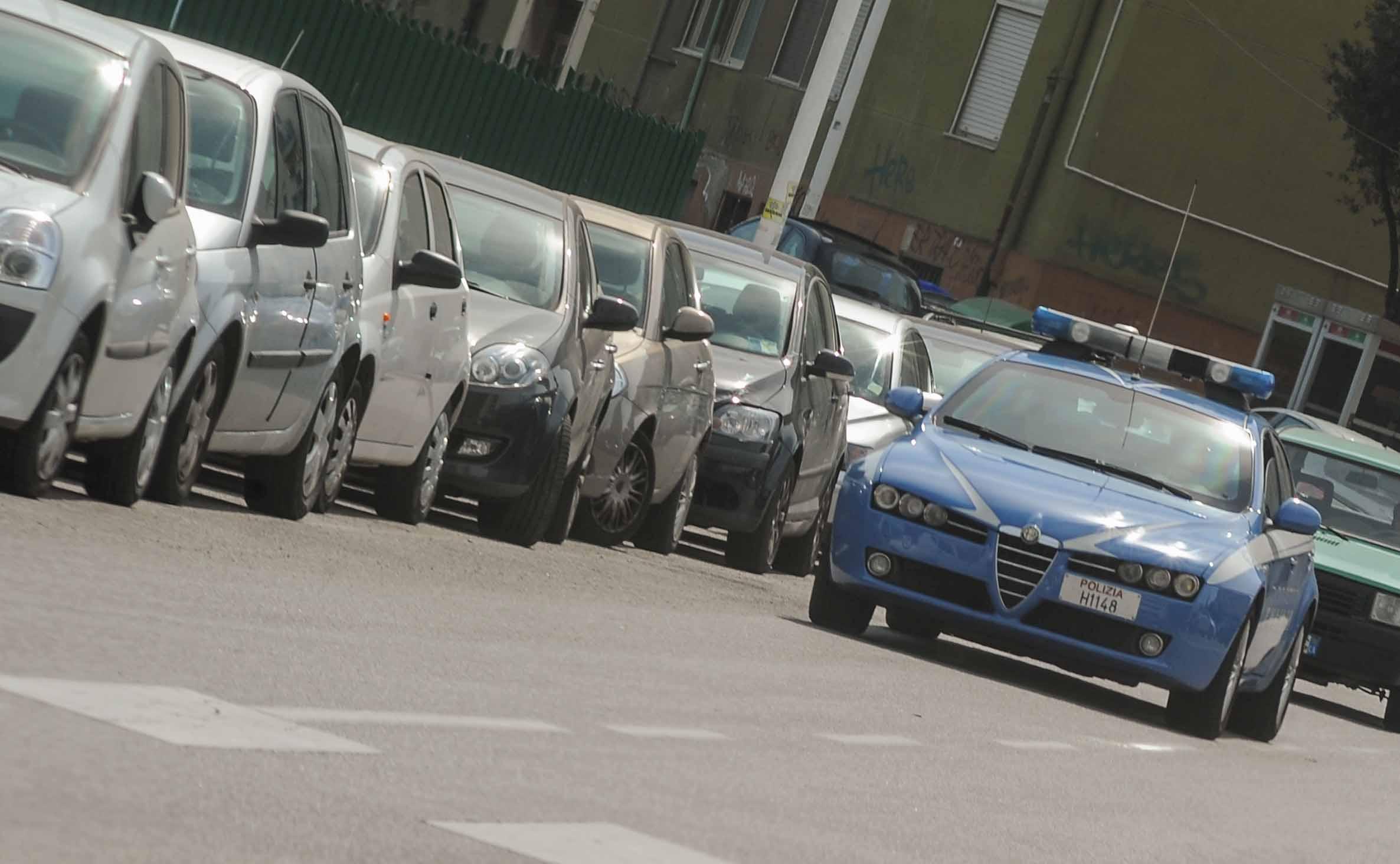 Oltre quattro chili di hascisc sepolti in giardino, due arresti 