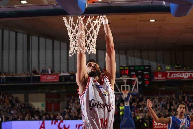 In emergenza sotto canestro la Grissin Bon ospita Roma 