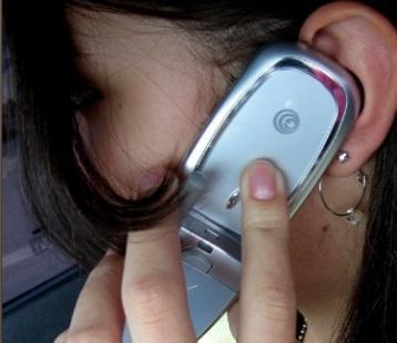 Rovinata da annunci hard dopo una lite all’oratorio 