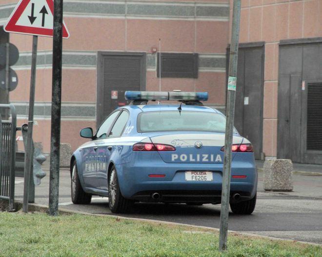 Due ragazzine minorenni indagate per furto aggravato 
