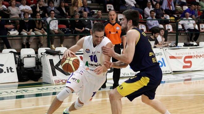 Mobyt sottotono, Recanati si impone