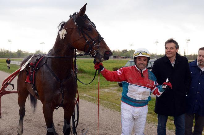 Prince Wind vola e non delude nella giornata inaugurale 