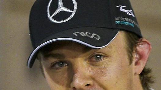 Strapotere Mercedes, male le Ferrari