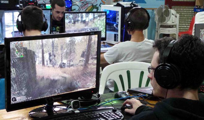 Il gioco impazza in rete con il primo “lanparty”