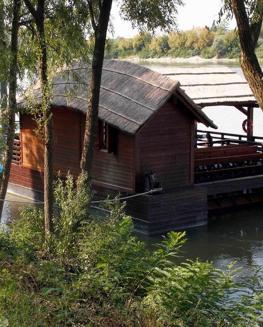 Nuovi cartelli turistici nella golena del fiume Po