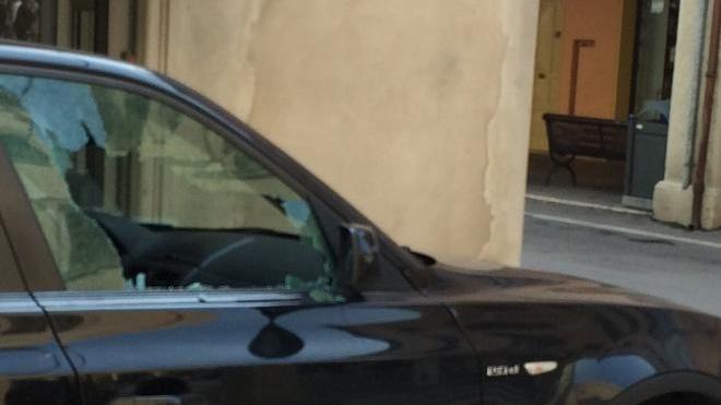 Furti nelle auto in pieno centro e a San Martino