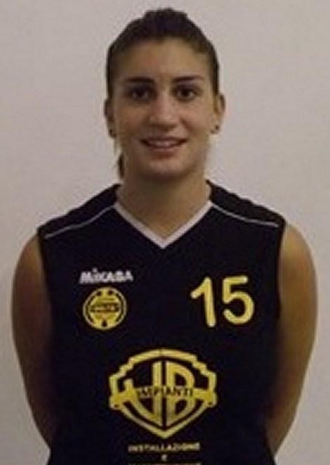 Che lotta nel derby, il New Volley la spunta al tie break