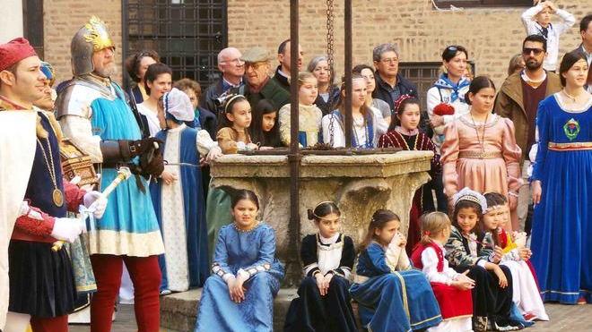 Ieri in scena la contrada S. Benedetto