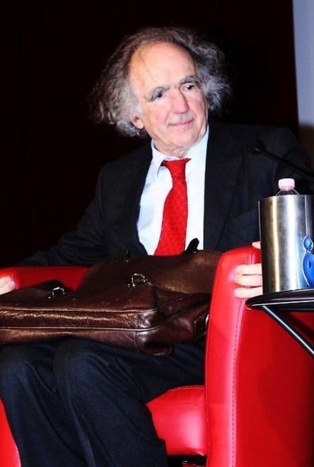 Grande successo per la seduta-show dello psichiatra Andreoli