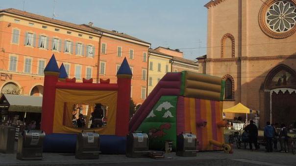 Centro storico di Modena: «Questo è un oltraggio a piazza S. Francesco»