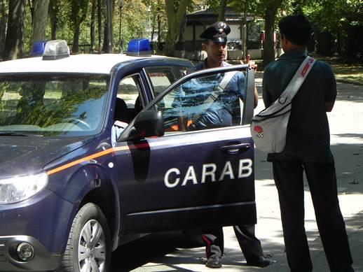 Rapinarono un compagno di classe, denunciati tre minorenni 