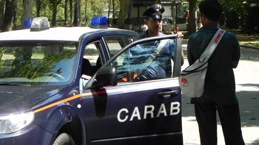 Rapinarono un compagno di classe, denunciati tre minorenni