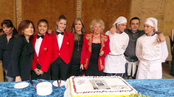 La Nuova ha 25 anni. Un coro di auguri dai nostri lettori «Buon compleanno!»