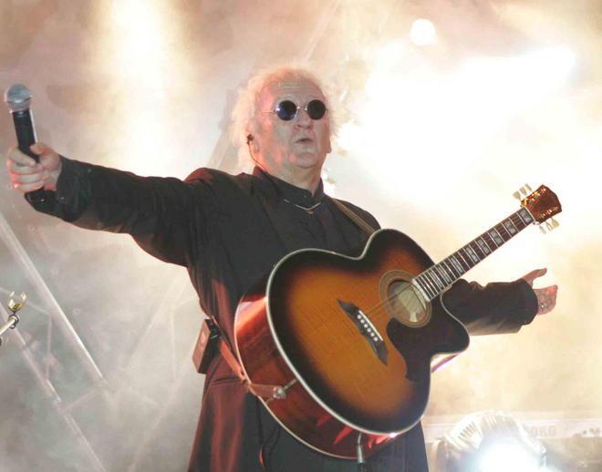 Il “Principe” Vandelli si esibisce al Matterello dal beat alla disco 