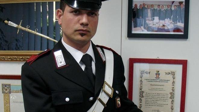 Minacciava i passanti con una pistola: manette