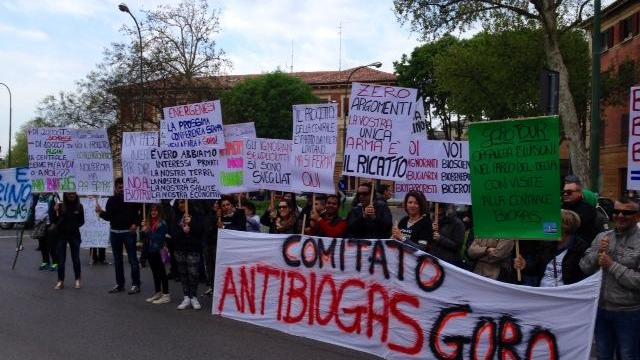 «No al biogas», la protesta di Goro in corso Isonzo