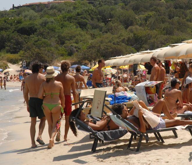 Turismo, camere a 10 euro contro il mercato nero 