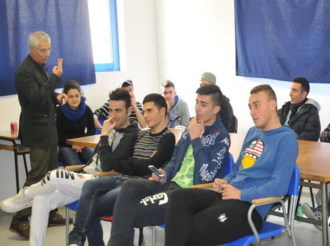 Giro dell’isola in 7 tappe: al timone c’è il Nautico