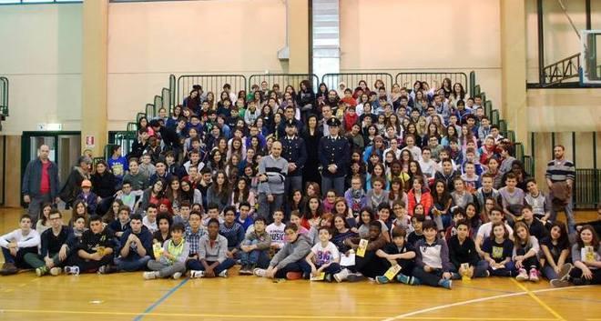 molina ha incontrato 300 studenti delle scuole medie marconi e guinizzelli