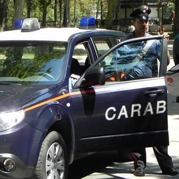 Immobilizzano un compagno di classe e lo rapinano, denunciati tre minorenni