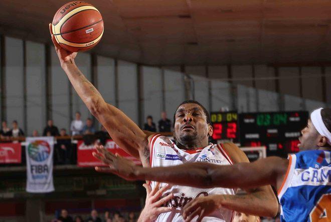 White è la punta del team, Silins il più efficace