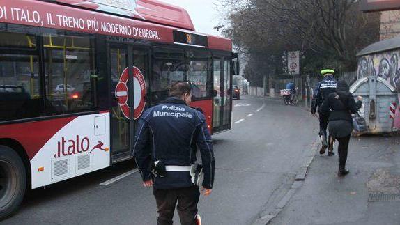 Interrogato per tre ore l’autista-testimone