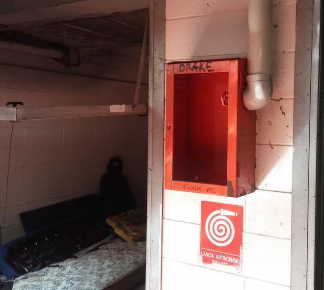 Topi, puzza e rifiuti, un condominio ostaggio del degrado 