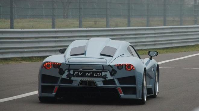 Primi passi in pista per la Evantra, la supercar “made in Tuscany”